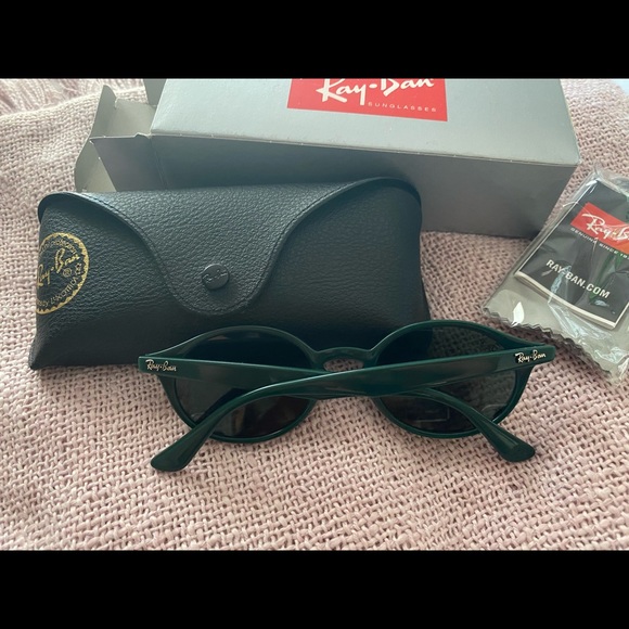 Ray Ban sunglasses - Picture 2 of 4